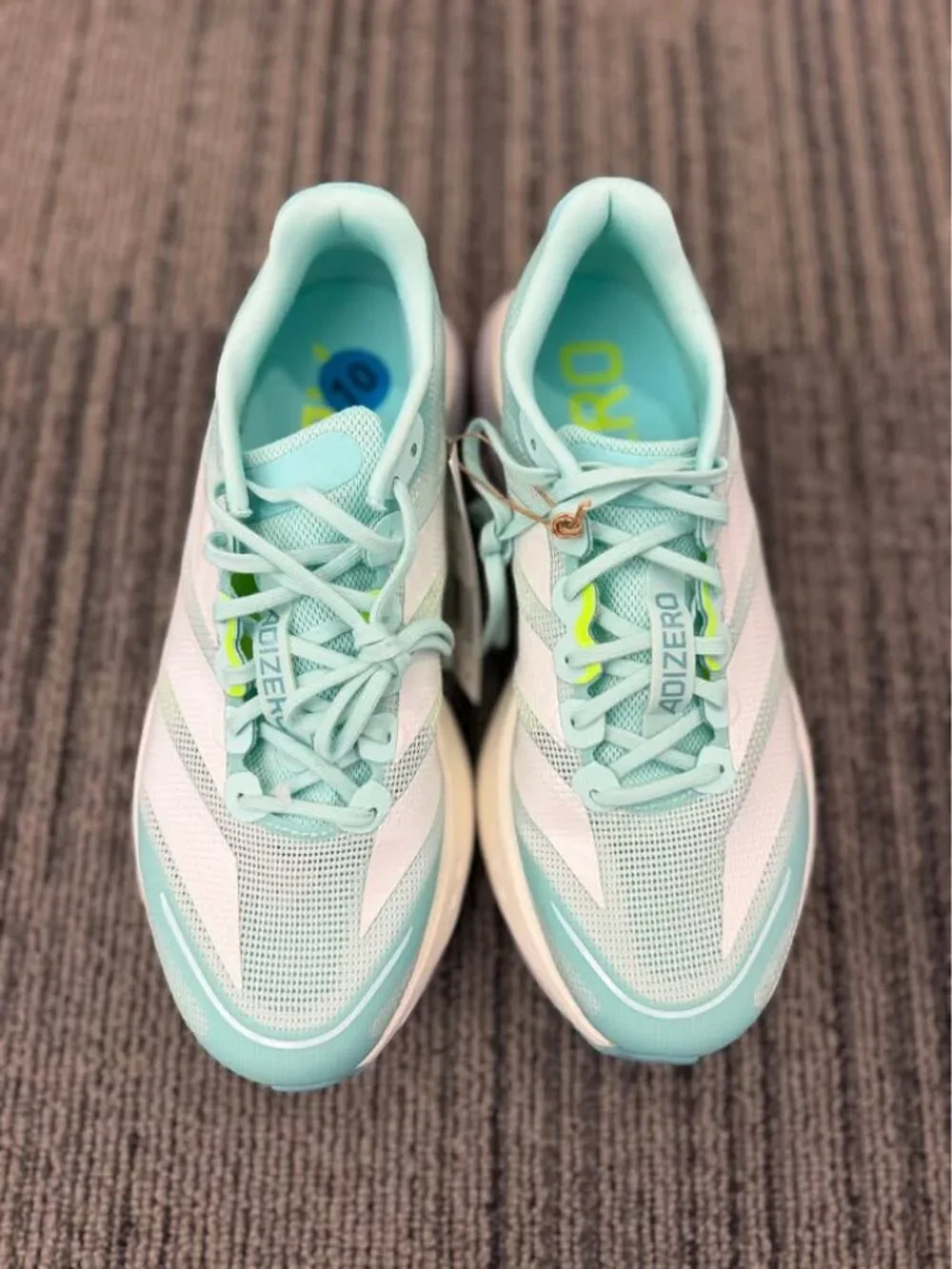 ✨ NEW - Adidas Adizero Boston 13 - Women's 7.5 / Men's 6 - Mint / White - NEW ✨